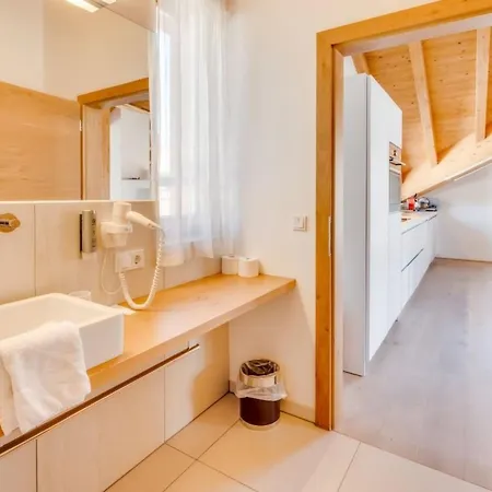 شقة Luxus Bergblick - Zentral In Seefeld- Tirol By Interhome