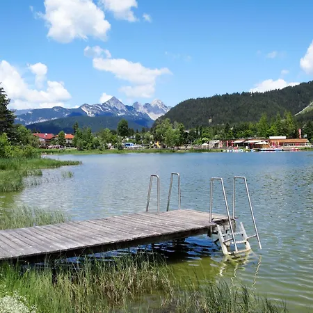 Luxus Bergblick - Zentral In Seefeld- Tirol By Interhome Apartman